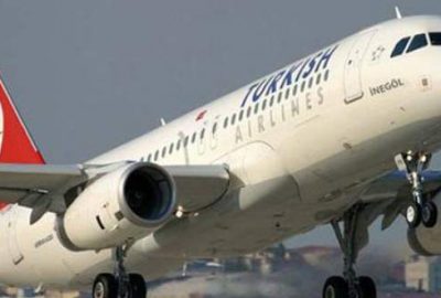 Uçaktaki ‘koku’ acil iniş yaptırdı