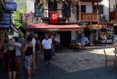 Turizmdeki canlılık hız kesmiyor