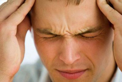 Baş ağrısı sebebi göz kapağı düşüklüğü olabilir