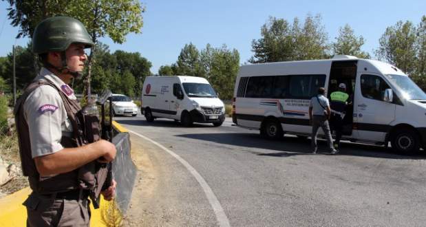 Giriş çıkışlar tutuldu! İlçede tüm araçlar durduruluyor