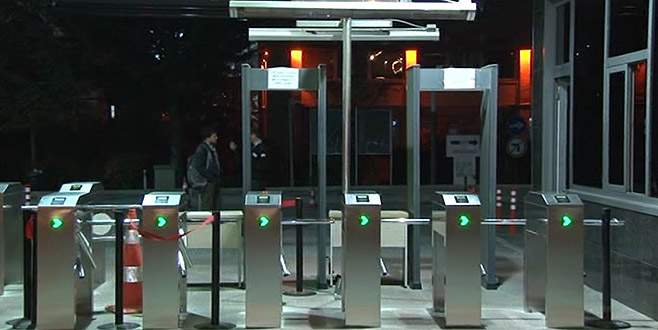 Kız arkadaşının okuduğu üniversiteye giremedi, dehşet saçtı Kız arkadaşının okuduğu üniversiteye giremedi, dehşet saçtı