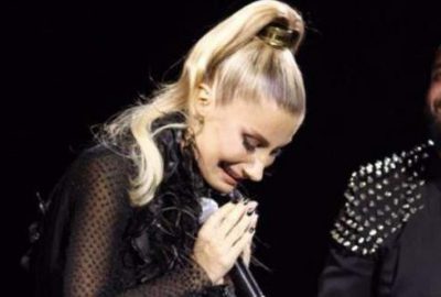 Ve İrem Derici sahnede…