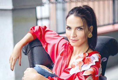 Ebru’ya beğeni yağdı