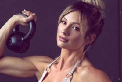 Fitness modeli Instagram’dan kazanıyor