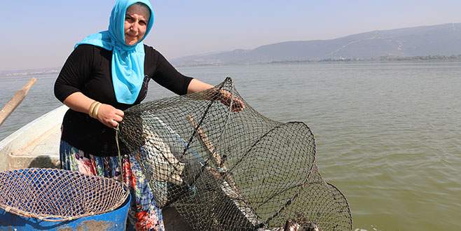 Bursa’daki ‘Küçük Venedik’in kadın balıkçısı