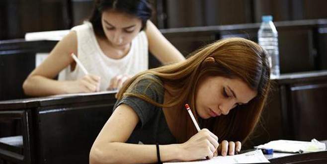Üniversite giriş sınavı dün gece yine değişti