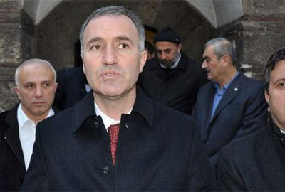 İnegöl’ün yeni başkanı türbede dua ederek göreve başladı