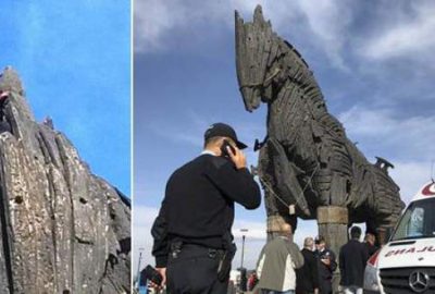 Truva Atı’ndan düştü, feci şekilde can verdi