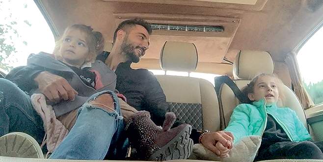 Kızlarına kavuştu