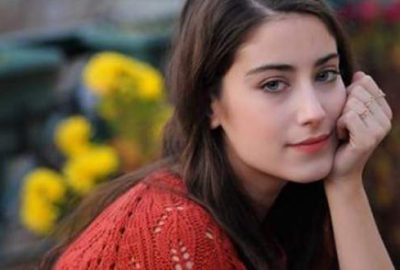 Kanser hastası annesinin saçlarını kazıdığı kare olay oldu