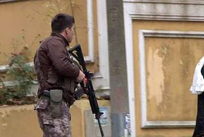 Polisin ‘dur’ ihtarına karşı silah çekti! Vurularak yakalandı