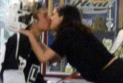 Dudak dudağa yakalandılar! Küllenen aşk yeniden alevlendi