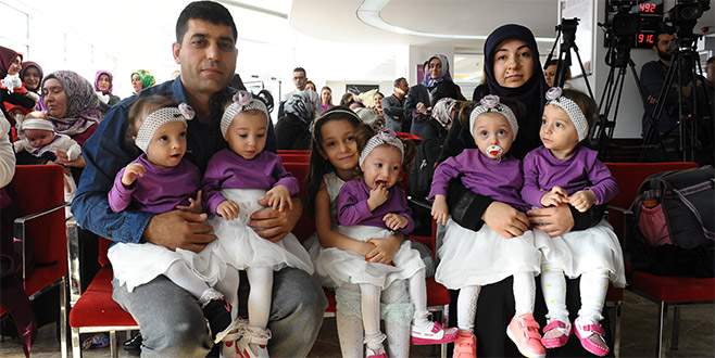 Bursalı beşizler 21 aylık oldu