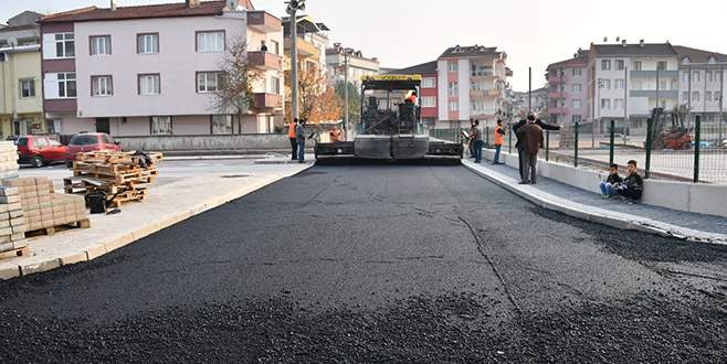 İnegöl’de asfalt seferberliği İnegöl’de asfalt seferberliği
