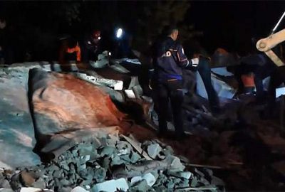 Yağış nedeniyle ev çöktü: 1 ölü, 6 yaralı