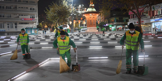 Osmangazi’de gece gündüz demeden temizlik