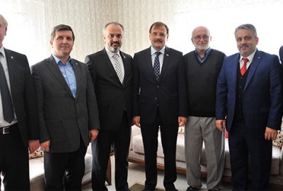 Başbakan Yardımcısı Çavuşoğlu, öğretmenini ziyaret etti