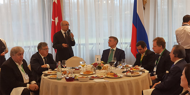 Rus yatırımcılara 100 milyar $ çağrısı