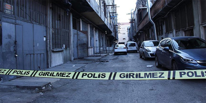 İş hanında yanmış ceset bulundu
