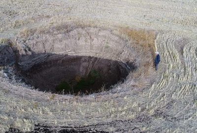 Korku içindeki köy taşınmayı bekliyor