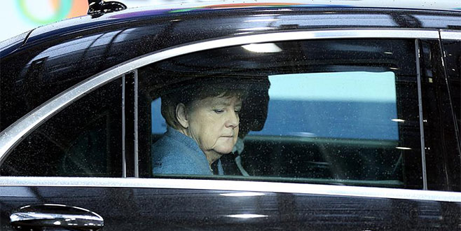 Almanya’da ibre ‘büyük koalisyonu’ gösteriyor