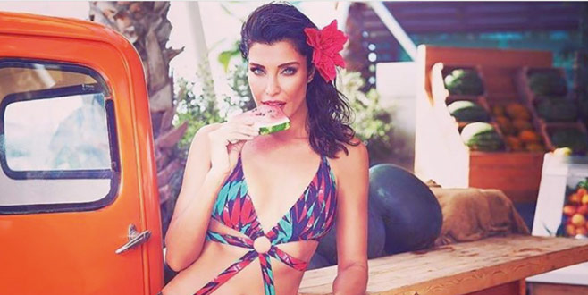 Yaşlanmanın keyfini çıkarıyor