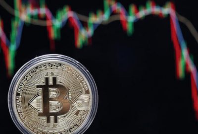 Bitcoin 10 bin doları gördü