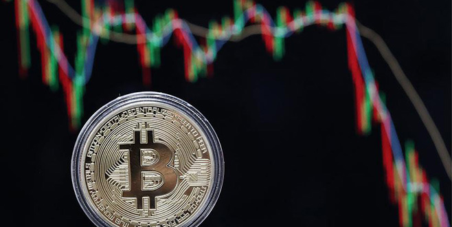 Bitcoin 10 bin doları gördü