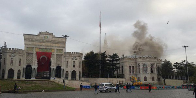 İstanbul Üniversitesi’nde yangın