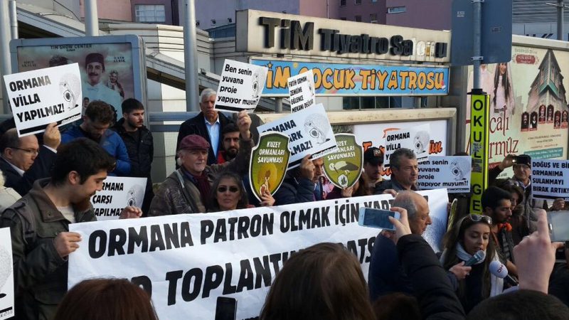 ‘Fatih Ormanları’na kıymayın’ İstanbul Maslak’ta Kuzey Ormanları Savunması üyesi bir grup, Maslak’ta bulunan