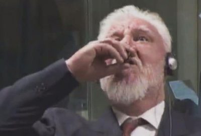 Duruşmada zehir içen generalin öldüğü duyuruldu