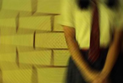 Hindistan’da kız öğrencilere kıyafetlerini çıkarma cezası