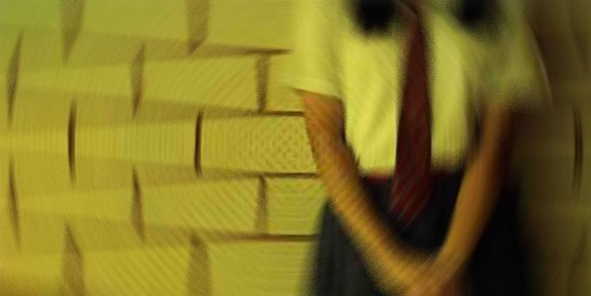 Hindistan’da kız öğrencilere kıyafetlerini çıkarma cezası