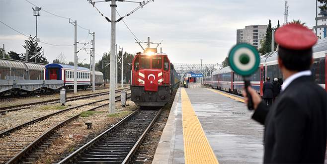 ‘Demir İpek Yolu’nda ilk tren Mersin’e ulaştı