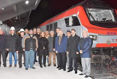 Bakü-Tiflis-Kars Demiryolu’nda ilk tren Kars’a ulaştı