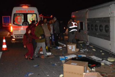 Bursa’da yolcu otobüsü kamyona çarptı! Ölü ve yaralılar var