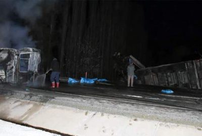 Çarpışan TIR’lar alev aldı: 3 ölü