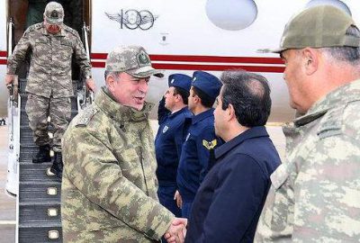 Orgeneral Akar ve kuvvet komutanları sınırda