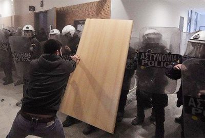 Mahkeme binası karıştı