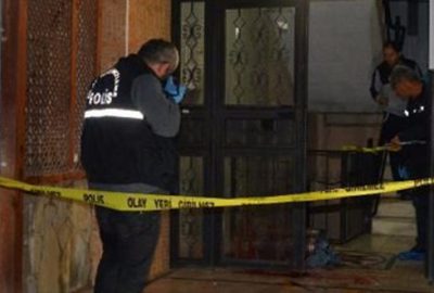Ayrılma aşamasındaki eşi ve arkadaşları tarafından öldürüldü