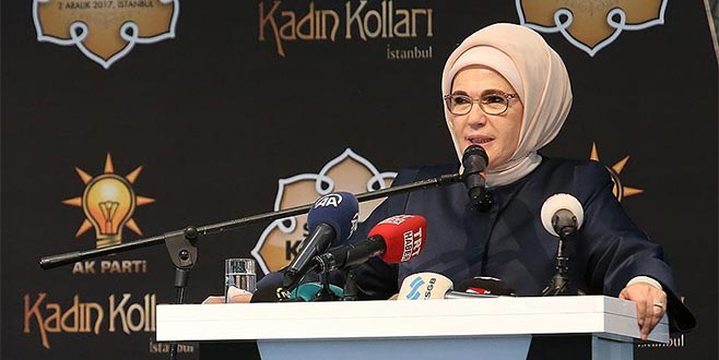 Emine Erdoğan: En büyük tehlike makamların sarhoşluğuna kapılmaktır