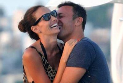 Parmakla gösterilen çift boşanıyor!