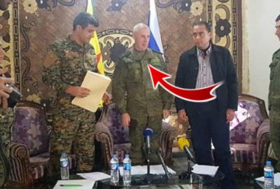 Skandal görüntü! Rus komutan, YPG’li teröristle yan yana
