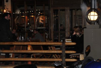 Arka Sokaklar’ın evli komiseri, rol arkadaşıyla yakalandı