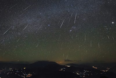 Gökyüzünde yılın son şöleni
