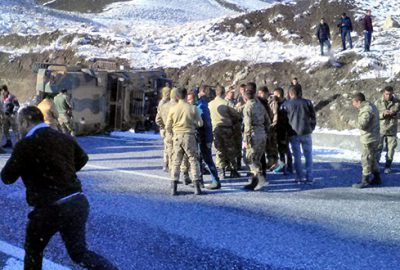 Askeri konvoyda kaza: 15 asker yaralı