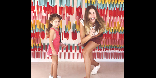 Kızıyla dondurma müzesinde Kızıyla dondurma müzesinde