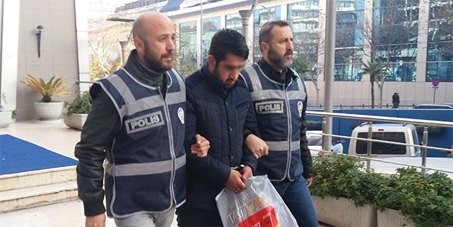 Bursa’da evlere dadanan hırsızlar kamerada 