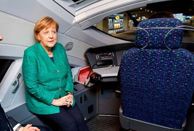 Hızlı tren testinde Merkel’e şok