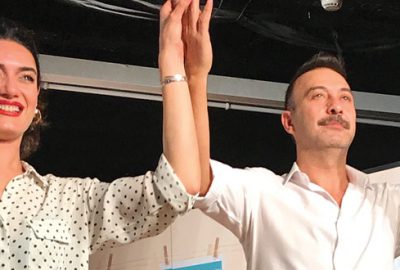 Morlukları makyajla kapattı